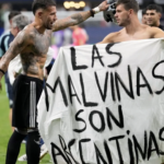 Los albicelestes reivindican las Malvinas sobre el césped: «Son argentinas»