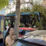 Un autobús se empotra contra una vivienda en Cartagena y deja ocho heridos