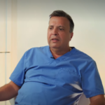 El Doctor Carlos Arango Revela la Insólita Petición de un Paciente que Quería Lucir como Ricky Martin