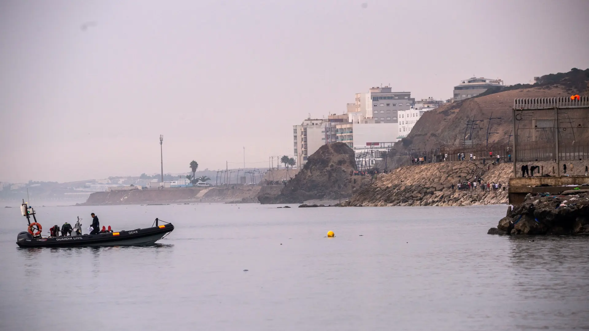 Ascienden a 67 los cadáveres de migrantes recuperados del mar tras la entrada masiva a Ceuta