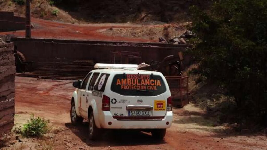 Dos trabajadores quedan atrapados tras derrumbarse un edificio en obras en Sariñena Dos trabajadores quedan atrapados tras derrumbarse un edificio en obras en Sariñena
