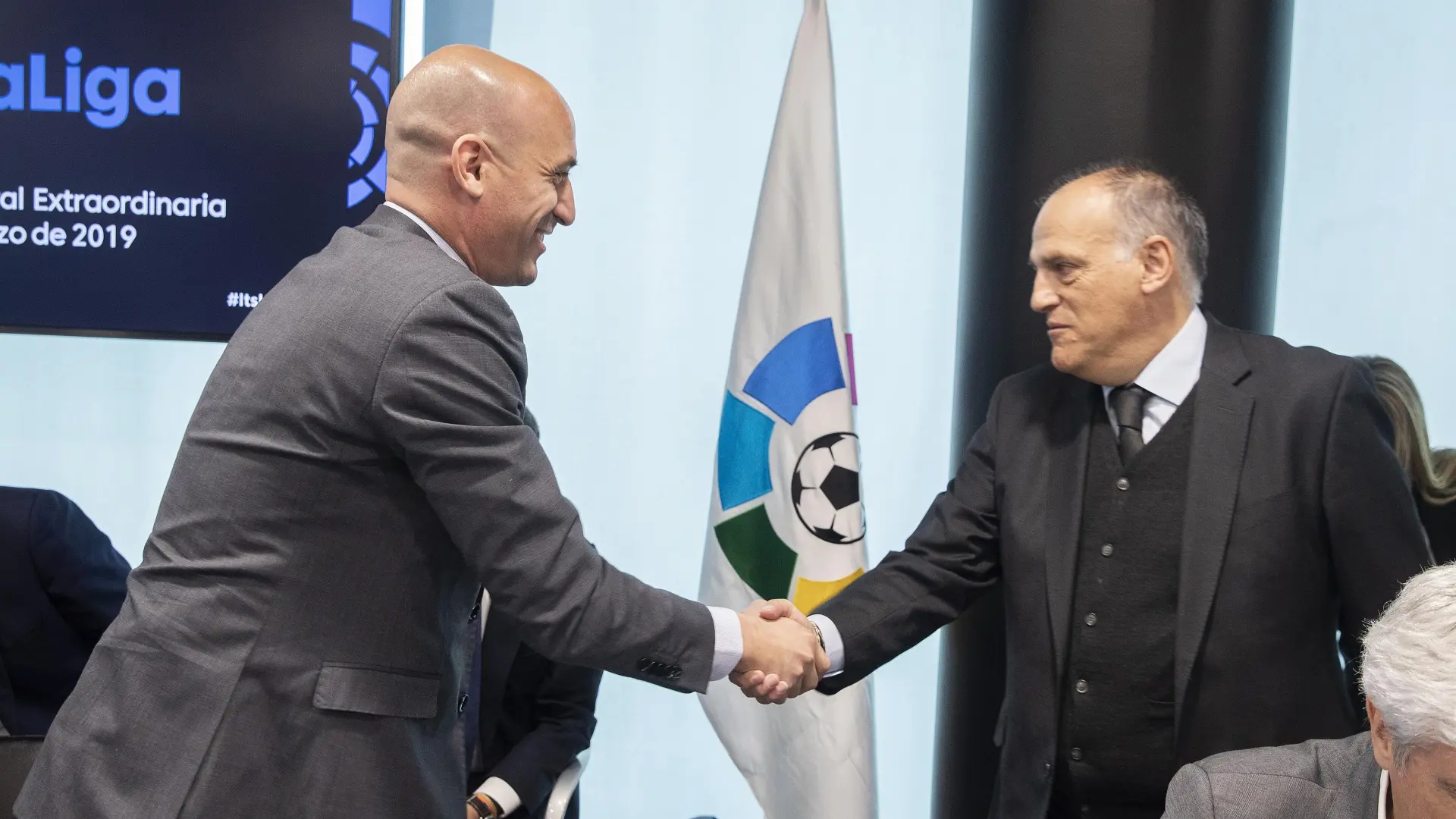 El Tribunal Supremo de Suiza absuelve a Luis Rubiales tras la denuncia de Javier Tebas por una supuesta «grabación sin consentimiento»