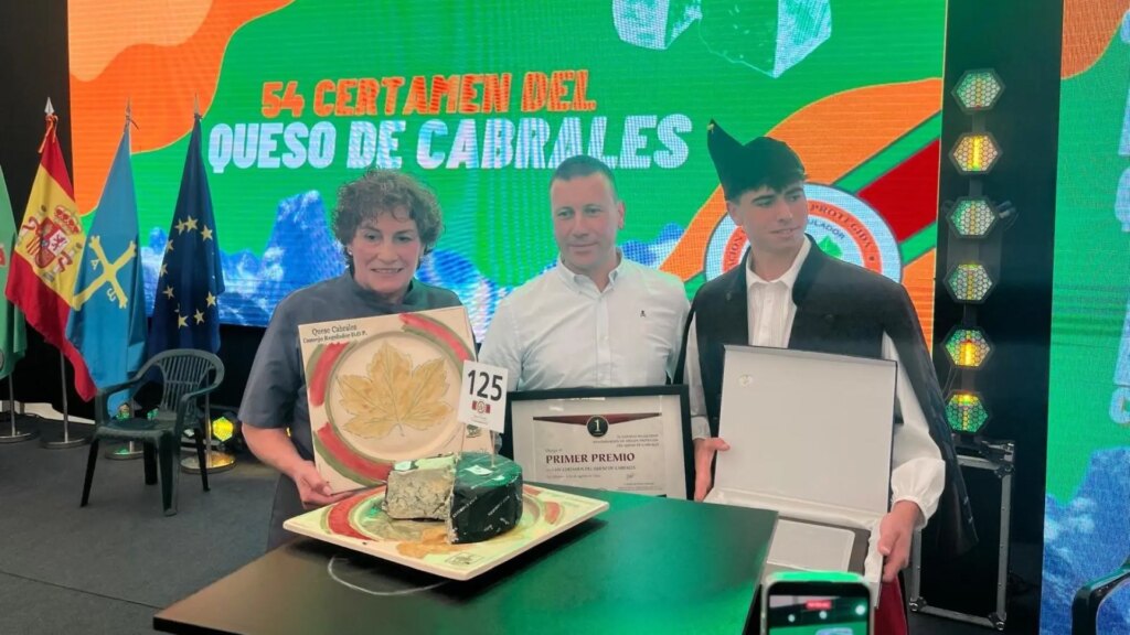 El mejor queso de Cabrales del año alcanza los 37.500 euros y bate un nuevo récord mundial