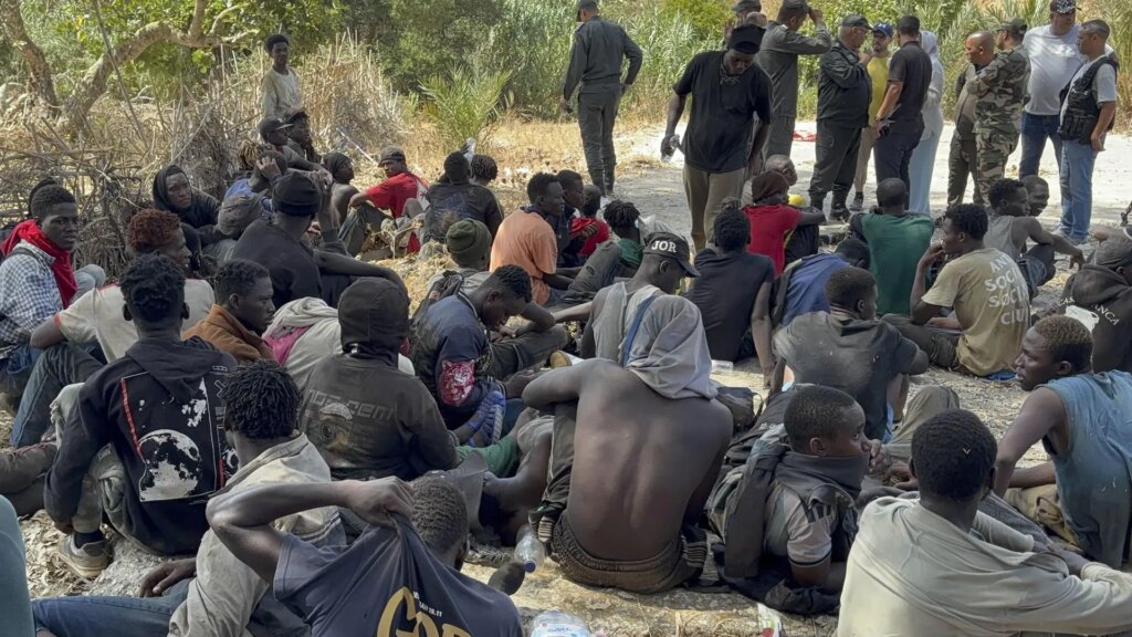 Las autoridades marroquíes piden a TVE y EFE que abandonen Castillejos antes de impedir la entrada de migrantes a Ceuta