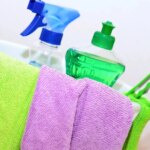 Los productos de limpieza perfumados crean contaminación atmosférica invisible similar a la del tráfico urbano