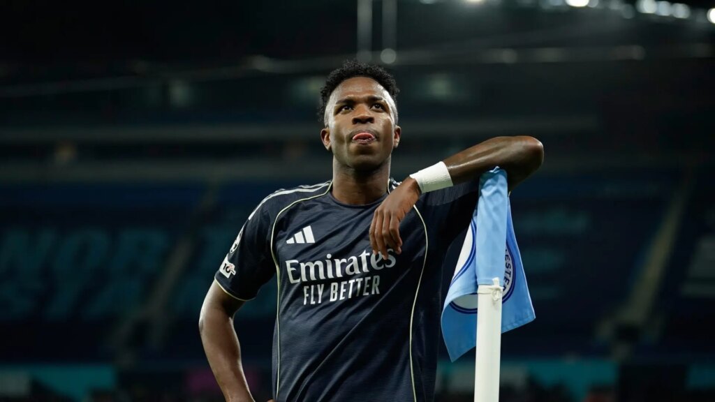 «Ocho años en el Bernabéu son muy cortos… seis años más y para siempre» «Ocho años en el Bernabéu son muy cortos… seis años más y para siempre»