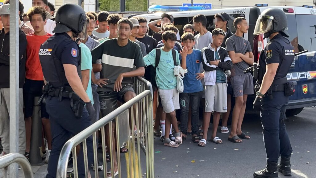 Policías piden pide amparo a Vivas ante el «bloqueo» de la Delegación del Gobierno en Ceuta