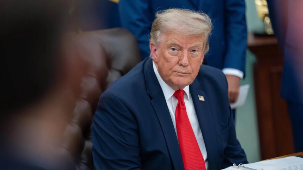 Trump lanza su servicio de acceso anticipado a sus mensajes por 100.000 dólares al mes Trump lanza su servicio de acceso anticipado a sus mensajes por 100.000 dólares al mes