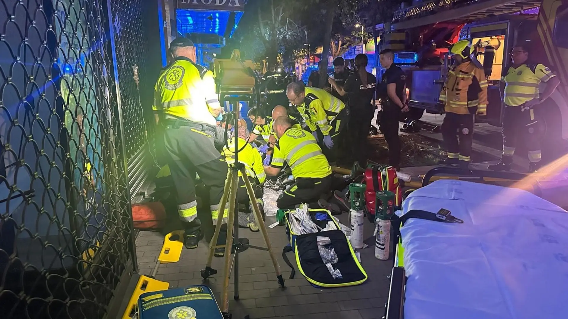 Un hombre de 67 años, con quemaduras en el 30% del cuerpo tras un incendio en la cocina de su piso en Madrid Un hombre de 67 años, con quemaduras en el 30% del cuerpo tras un incendio en la cocina de su piso en Madrid