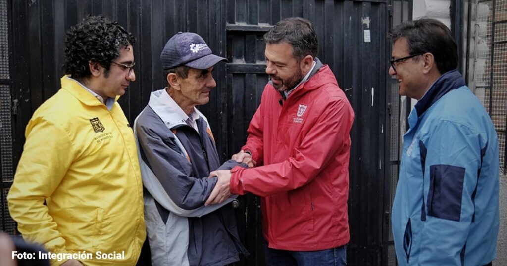 En qué localidades están viviendo los ancianos con casa propia que no tienen ni siquiera para comer