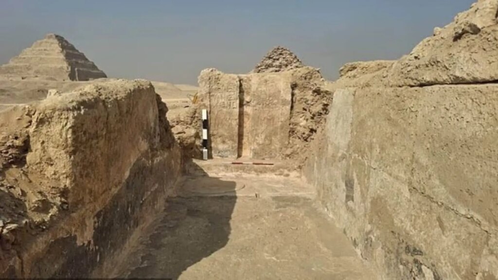 Hallan en Egipto la tumba de 4.000 años de antigüedad del «guardián de los secretos del rey», con un misterioso «portal al más allá»