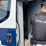 La Policía consigue que un vecino abandone la azotea de un edificio de Ávila tras más de cinco horas de negociación