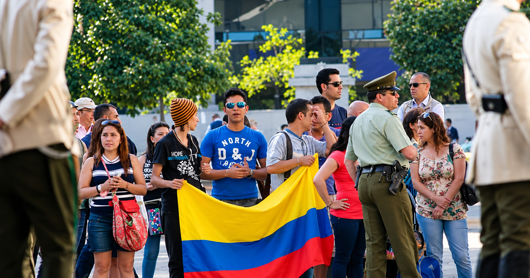 Cómo las familias colombianas en el exterior siguen la actualidad del país a diario Cómo las familias colombianas en el exterior siguen la actualidad del país a diario