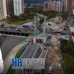 El Grupo Ethuss del fallecido empresario William Vélez construye el puente de acero en la Boyacá con 86A