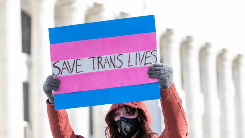 El Supremo de EEUU impide al Gobierno de Trump limitar tratamientos a reclusos trans El Supremo de EEUU impide al Gobierno de Trump limitar tratamientos a reclusos trans