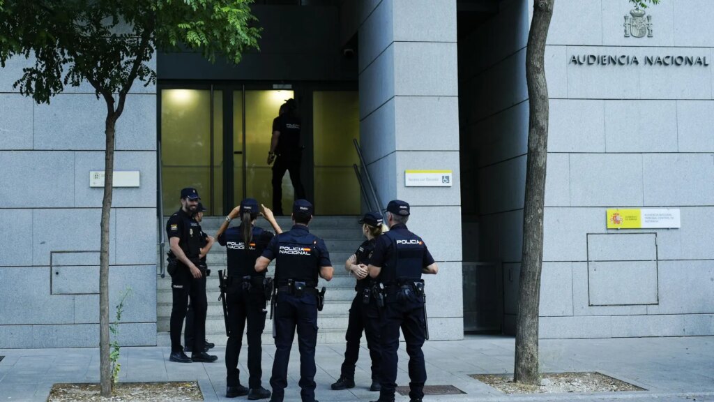 El juez de la Audiencia Nacional envía a prisión provisional a los dos abertzales detenidos en Irún por presunto terrorismo