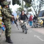 El pulso entre el presidente De la Espriella y el alcalde Galán por la militarización de Bogotá
