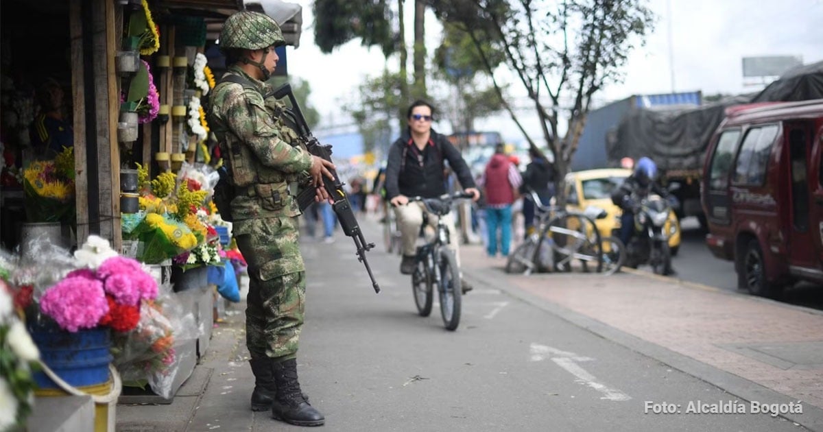 El pulso entre el presidente De la Espriella y el alcalde Galán por la militarización de Bogotá