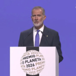 El rey recurre a Ana María Matute para elogiar el 75 aniversario del Planeta: "El que no inventa, no vive" El rey recurre a Ana María Matute para elogiar el 75 aniversario del Planeta: "El que no inventa, no vive"