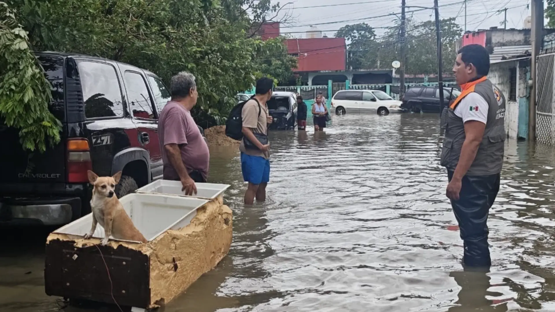 El temporal deja 10 muertos, ríos desbordados y vientos de más de 100 kilómetros por hora en el este de México