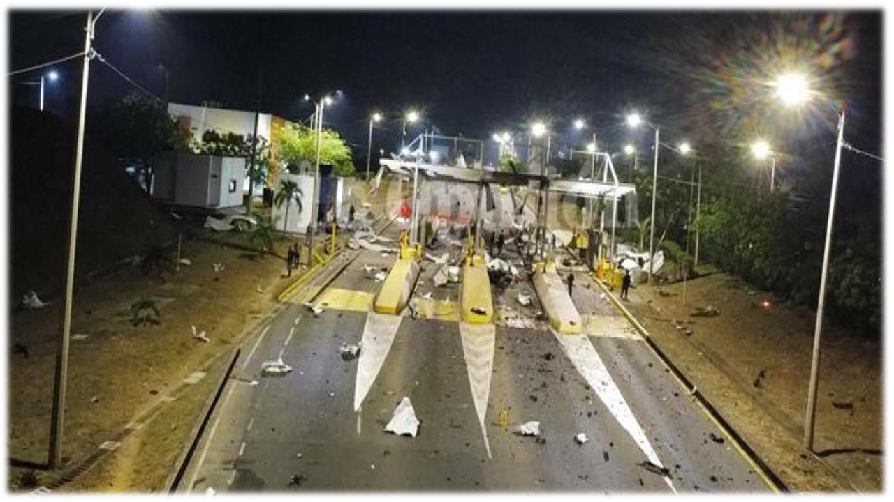 La detonación ocurrió durante la madrugada del viernes 23 de octubre. Las autoridades adelantan labores de inspección y no descartan ninguna hipótesis sobre el origen de la explosión. La detonación ocurrió durante la madrugada del viernes 23 de octubre. Las autoridades adelantan labores de inspección y no descartan ninguna hipótesis sobre el origen de la explosión.