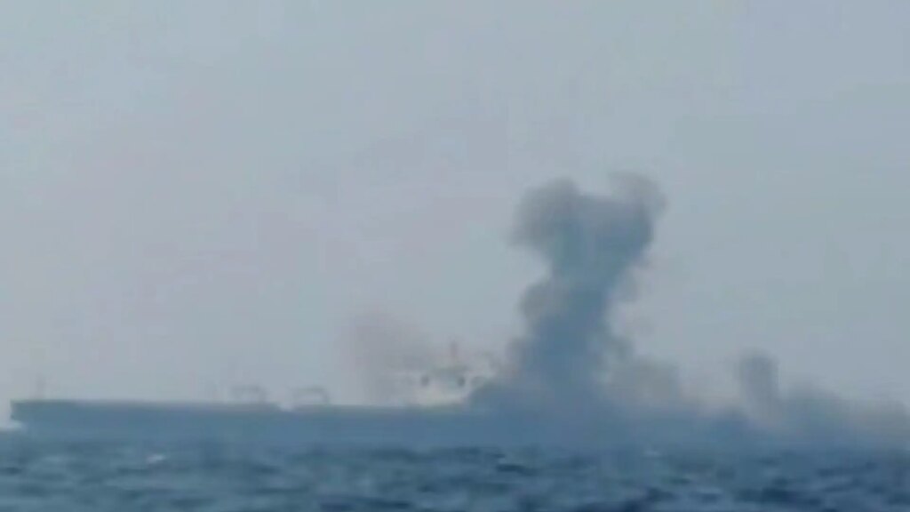 Irán anuncia que cuatro petroleros han explotado en Ormuz en las últimas horas tras chocar con minas submarinas