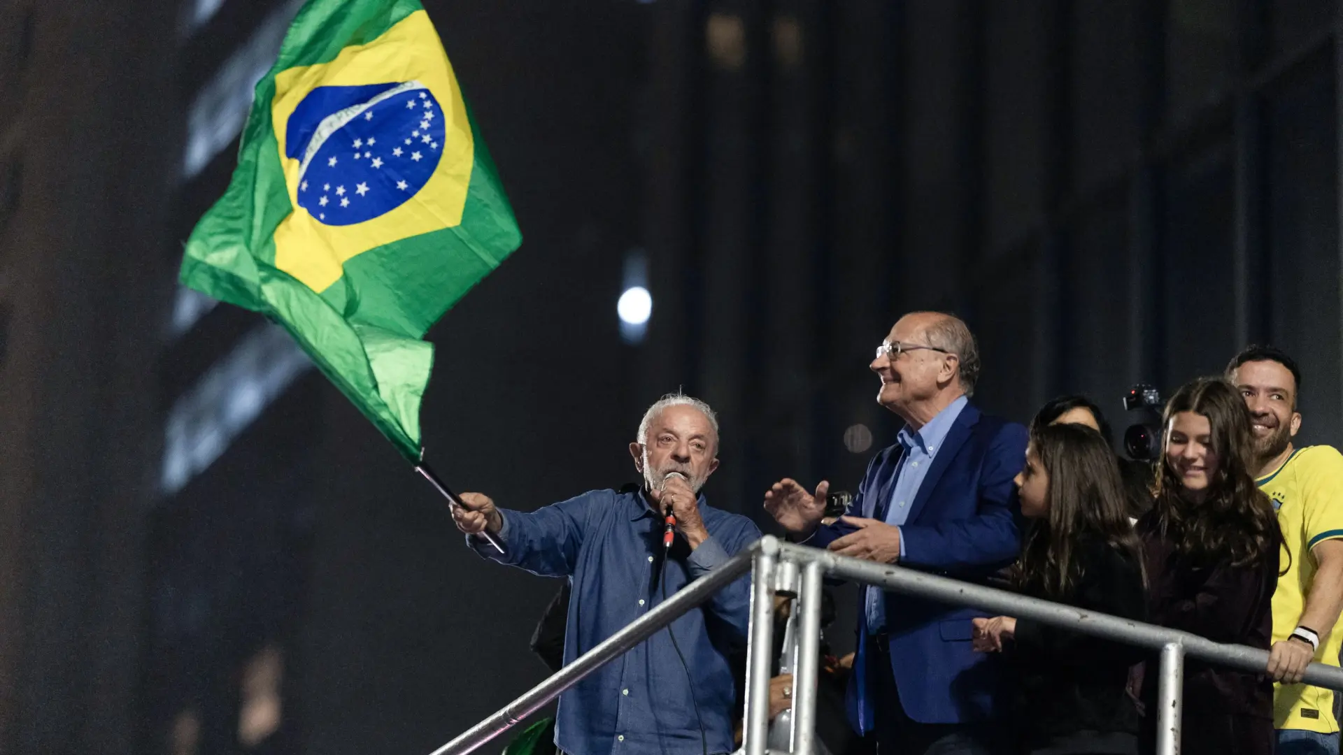 La Bolsa de Brasil se desploma un 16% ante la inesperada victoria de Lula La Bolsa de Brasil se desploma un 16% ante la inesperada victoria de Lula