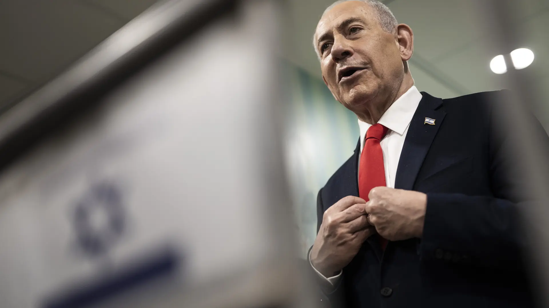 Los sondeos a pie de urna dan a Netanyahu la victoria en Israel, pero la oposición suma más escaños sin alcanzar la mayoría Los sondeos a pie de urna dan a Netanyahu la victoria en Israel, pero la oposición suma más escaños sin alcanzar la mayoría
