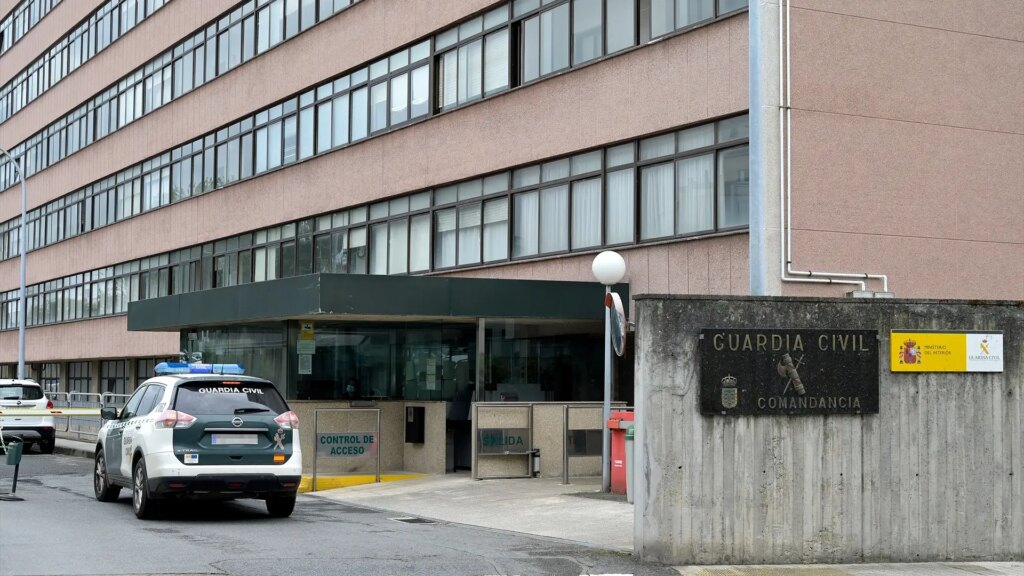 Muere un detenido en los calabozos de la Guardia Civil en A Coruña Muere un detenido en los calabozos de la Guardia Civil en A Coruña