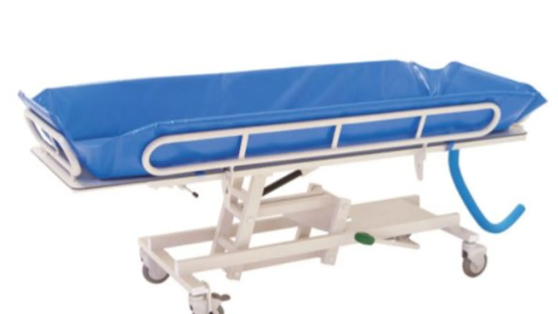 Sanidad alerta del riesgo de apertura del soporte lateral en una marca de camillas de ducha Sanidad alerta del riesgo de apertura del soporte lateral en una marca de camillas de ducha